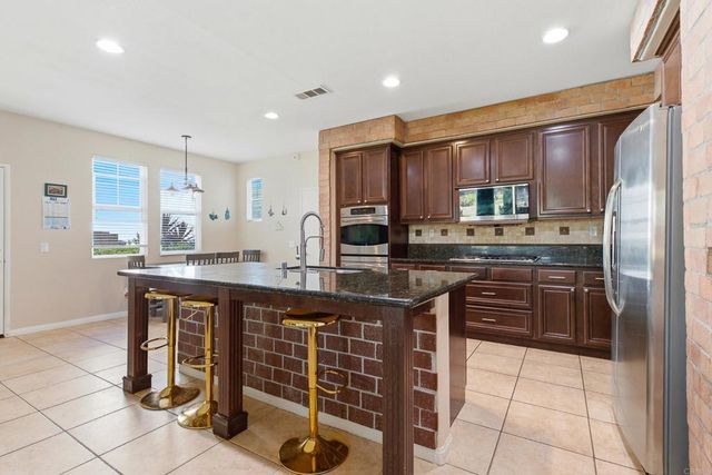 30241 Trois Valley Street, Murrieta, CA 92563