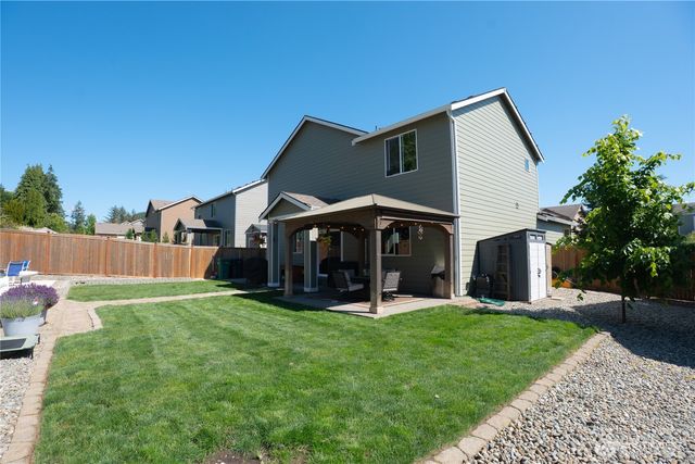 963 Bondgard Avenue E, Enumclaw, WA 98022