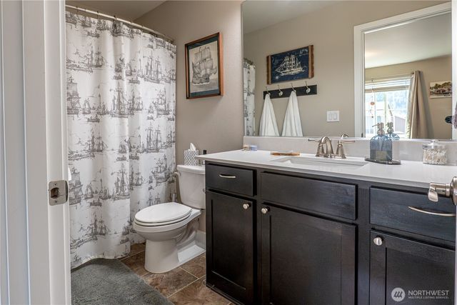 963 Bondgard Avenue E, Enumclaw, WA 98022