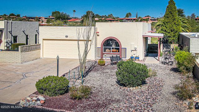 920 W Camino Sagasta, Green Valley, AZ 85622