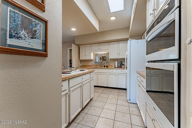 920 W Camino Sagasta, Green Valley, AZ 85622