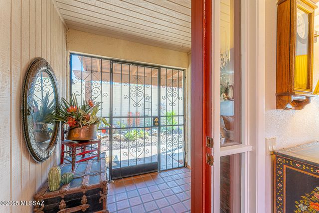 920 W Camino Sagasta, Green Valley, AZ 85622