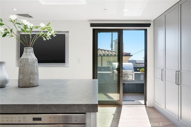 457 26th Street, Manhattan Beach, CA 90266
