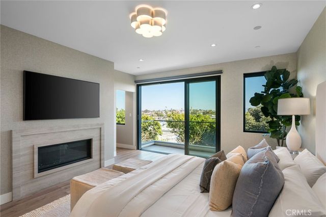 457 26th Street, Manhattan Beach, CA 90266