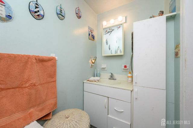 4 Homestead Avenue, Avenel, NJ 07001