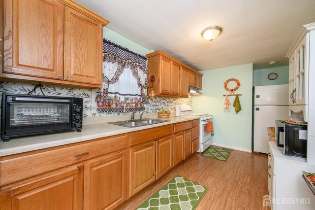 4 Homestead Avenue, Avenel, NJ 07001