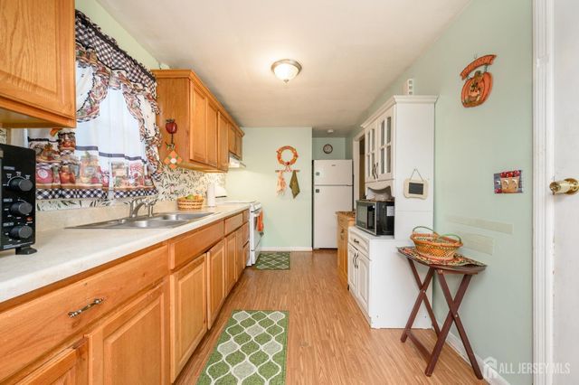 4 Homestead Avenue, Avenel, NJ 07001