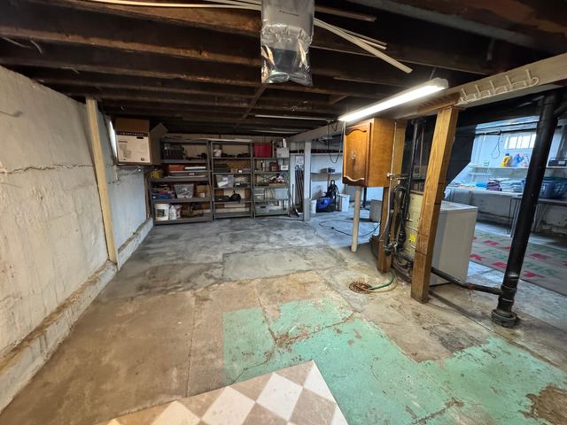 1706 N 4th Avenue, Moorhead, MN 56560