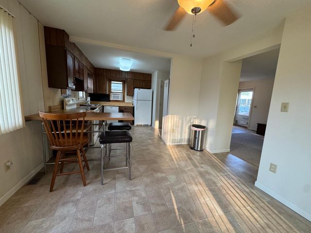 1706 N 4th Avenue, Moorhead, MN 56560