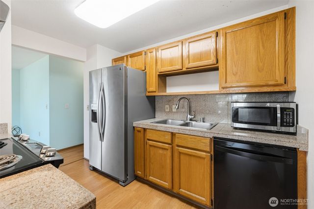 1002 W GLENWOOD ST, Port Angeles, WA 98362