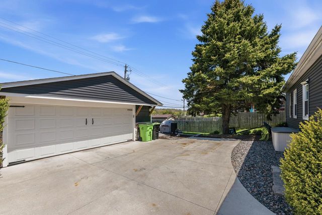 366 3rd STREET, Kewaskum, WI 53040