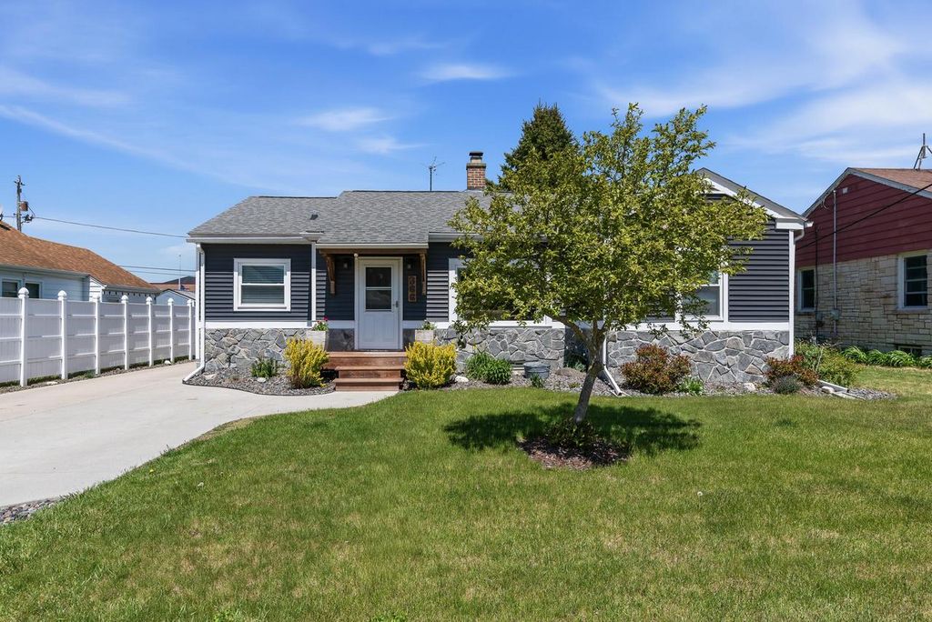 366 3rd STREET, Kewaskum, WI 53040
