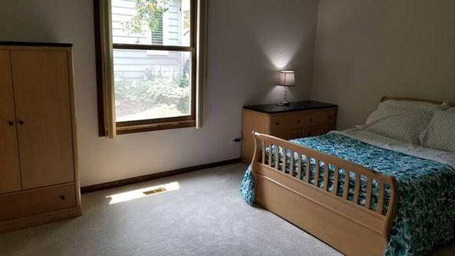 952 Norwood Court, Naperville, IL 60540