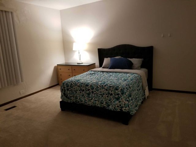 952 Norwood Court, Naperville, IL 60540