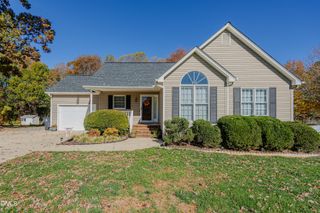 1121 Ravenwood Drive, Graham, NC 27253