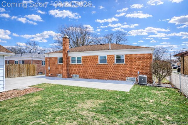 1799 Grange Road, Trenton, MI 48183