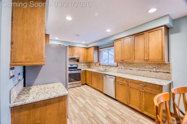 1799 Grange Road, Trenton, MI 48183