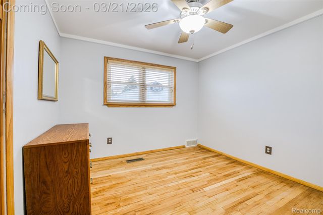 1799 Grange Road, Trenton, MI 48183