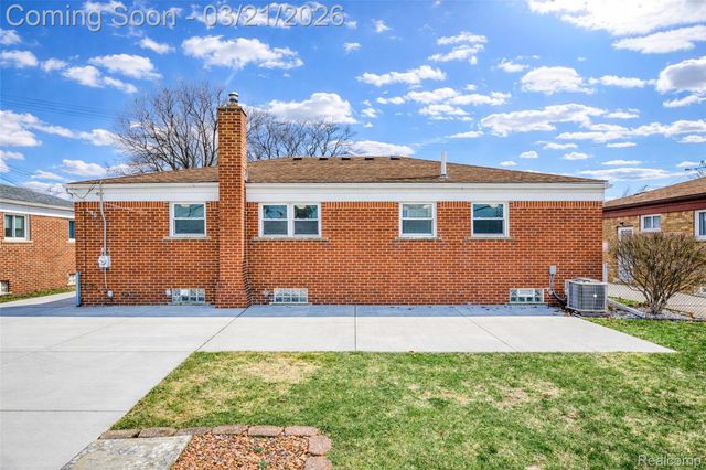 1799 Grange Road, Trenton, MI 48183