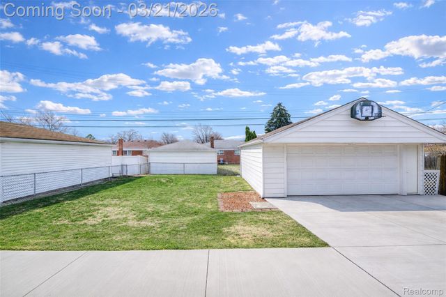 1799 Grange Road, Trenton, MI 48183