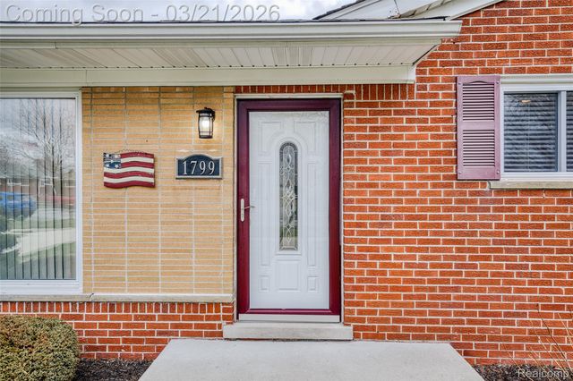 1799 Grange Road, Trenton, MI 48183