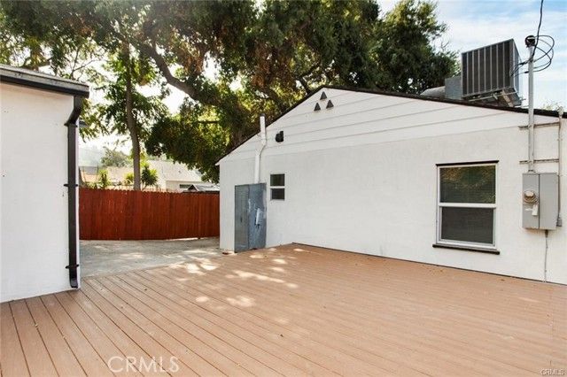 6417 La Riba Way, Los Angeles, CA 90042
