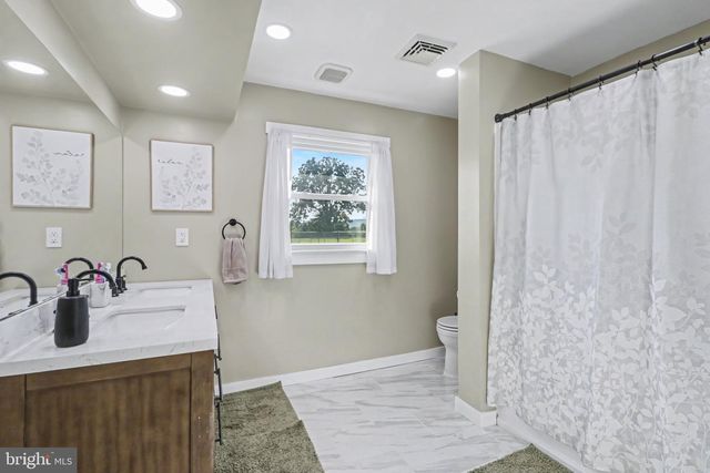330 DOUBLING GAP RD, Newville, PA 17241