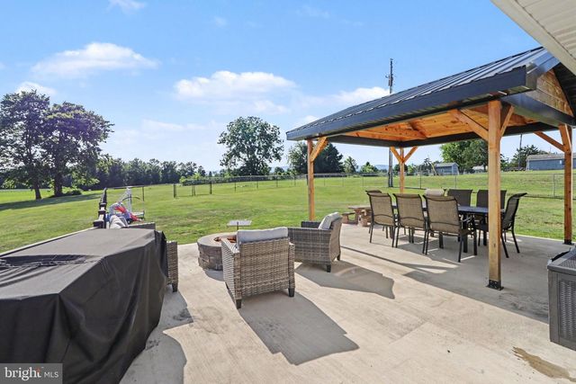 330 DOUBLING GAP RD, Newville, PA 17241