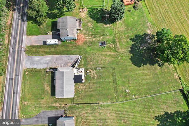 330 DOUBLING GAP RD, Newville, PA 17241
