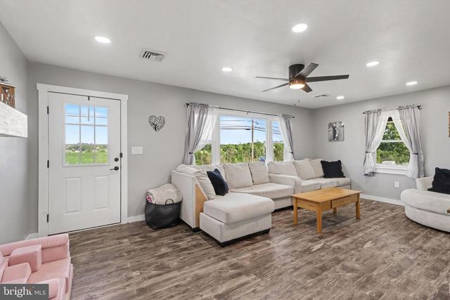 330 DOUBLING GAP RD, Newville, PA 17241