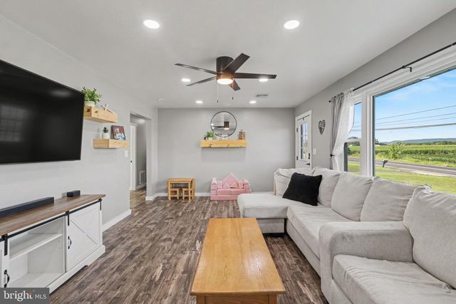 330 DOUBLING GAP RD, Newville, PA 17241