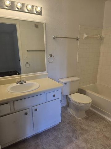 3310 Pinewalk Drive 1812, Margate, FL 33063