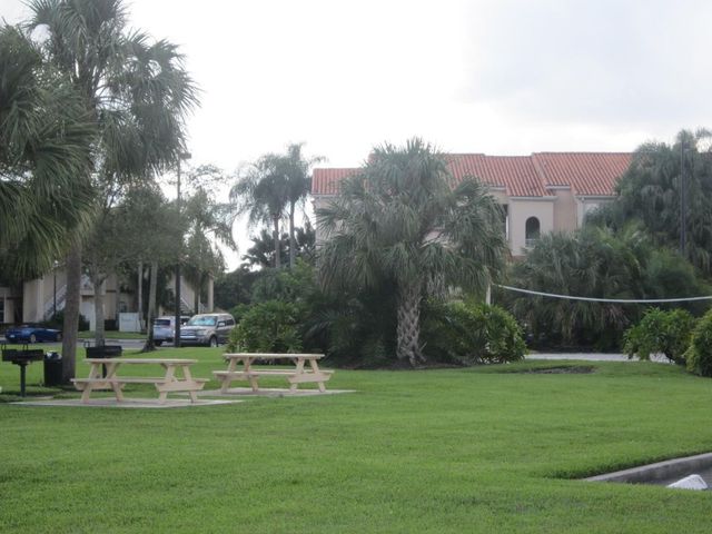 3310 Pinewalk Drive 1812, Margate, FL 33063