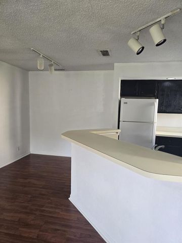 3310 Pinewalk Drive 1812, Margate, FL 33063