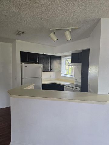 3310 Pinewalk Drive 1812, Margate, FL 33063