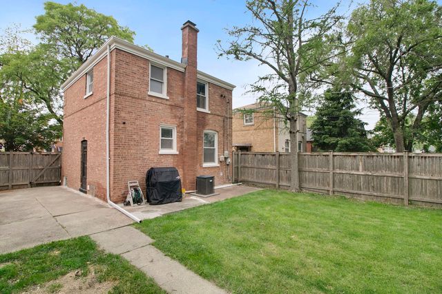 1107 Marshall Avenue, Bellwood, IL 60104