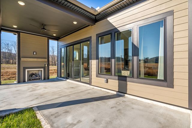 2085 Riley Park Dr, Franklin, TN 37064