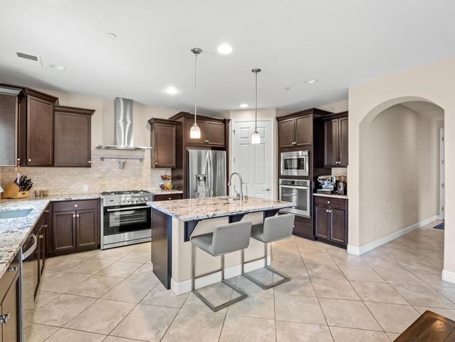 1229 E Via Roma, Fresno, CA 93730