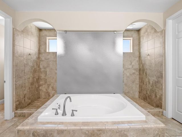 1229 E Via Roma, Fresno, CA 93730