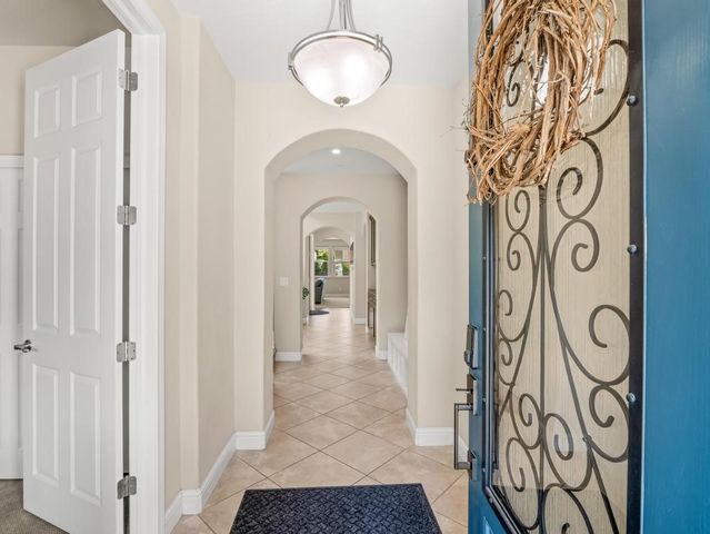 1229 E Via Roma, Fresno, CA 93730