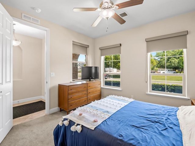 1229 E Via Roma, Fresno, CA 93730