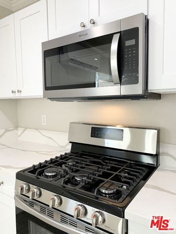 604 Windsor Road B, Glendale, CA 91205