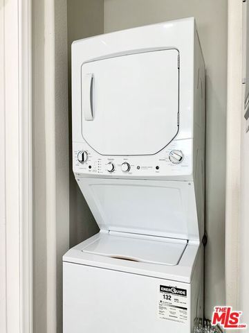 604 Windsor Road B, Glendale, CA 91205