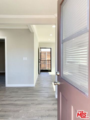 604 Windsor Road B, Glendale, CA 91205