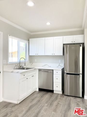 604 Windsor Road B, Glendale, CA 91205