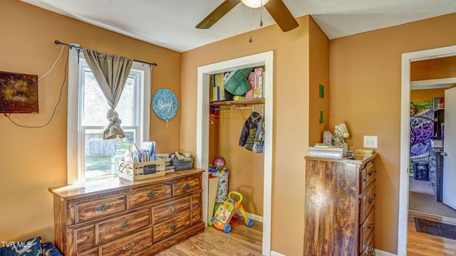 349 Old Thomas Bridge Road, Bluff City, TN 37618