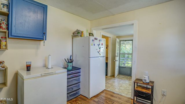 349 Old Thomas Bridge Road, Bluff City, TN 37618