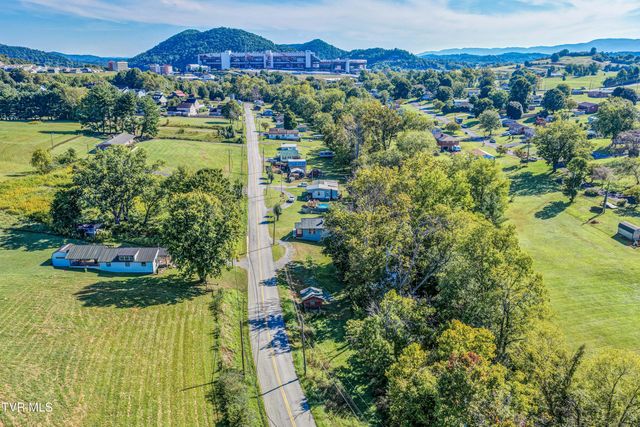 349 Old Thomas Bridge Road, Bluff City, TN 37618