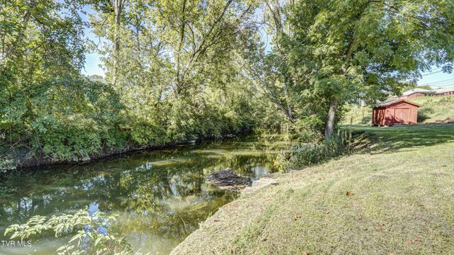 349 Old Thomas Bridge Road, Bluff City, TN 37618