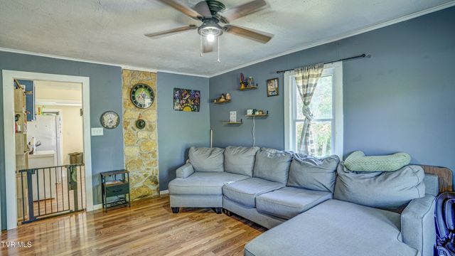 349 Old Thomas Bridge Road, Bluff City, TN 37618